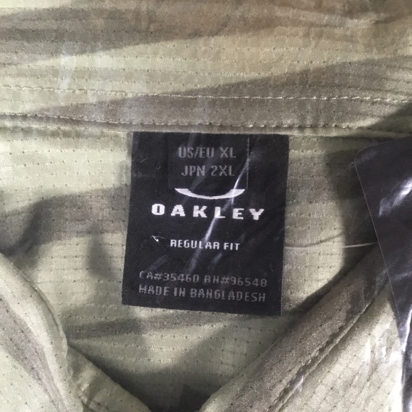 Oakley Tempo woven button down short sleeve shirt men’s size XL NWT - Picture 3 of 5